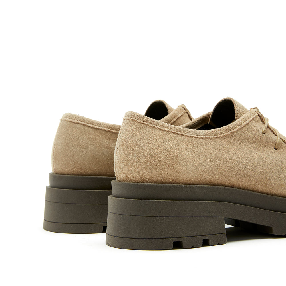 
                  
                    Gill - Beige
                  
                
